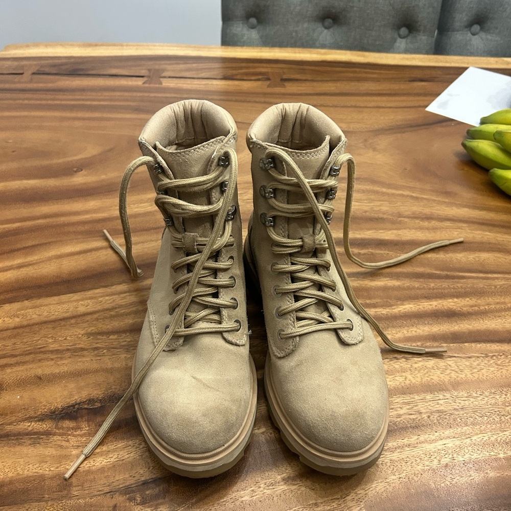 Sorel Boots  Beige Lace-Up Boots